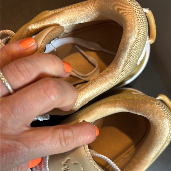 PUMA RS-X x Dixie D'Amelio woman’s sz 8.5 - Picture 7 of 8